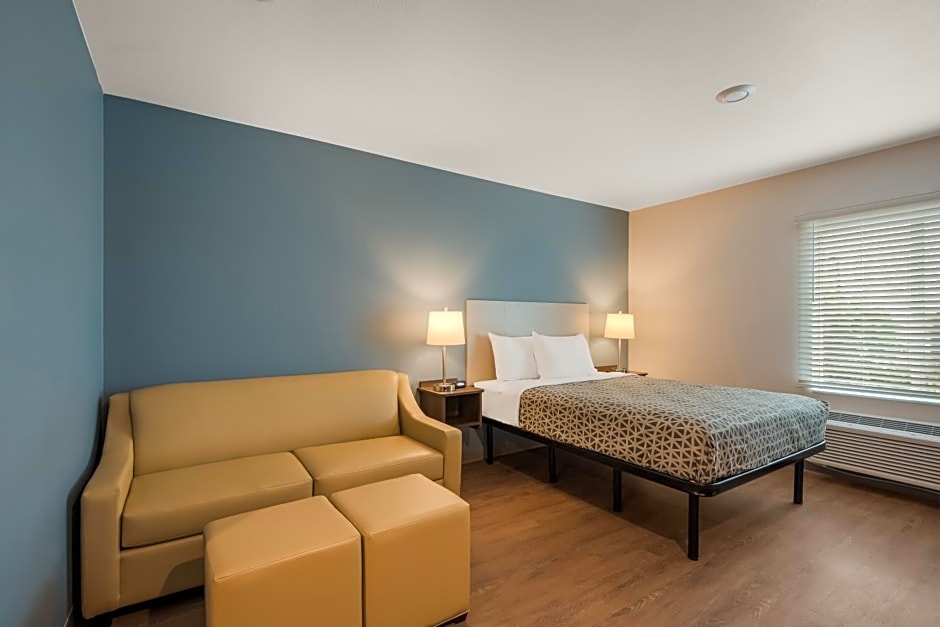 WoodSpring Suites Bellflower - Los Angeles