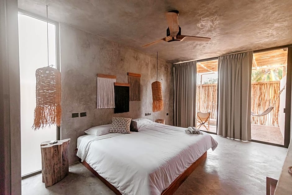 DOS MARES Barefoot Hotel