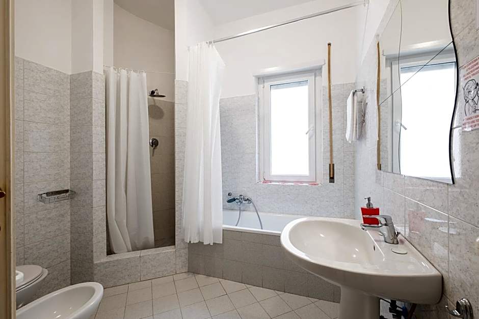 Take It Easy Roma Guest House