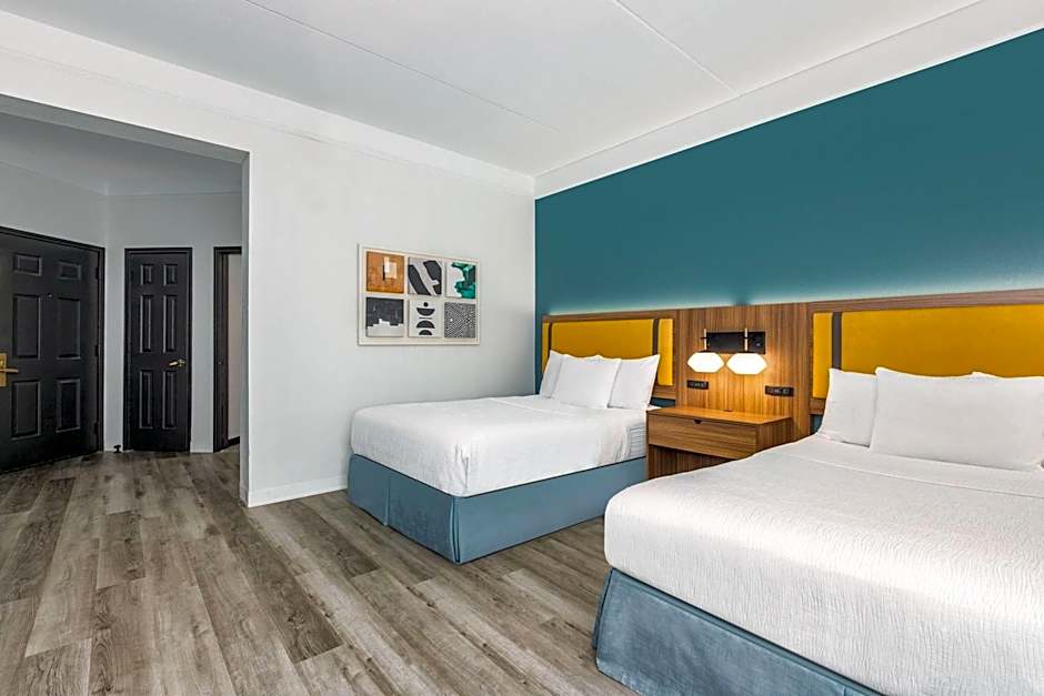 La Quinta Inn & Suites by Wyndham Sherman