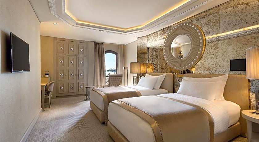 Wyndham Grand Istanbul Kalamis Marina Hotel