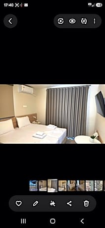 Deluxe Queen Studio