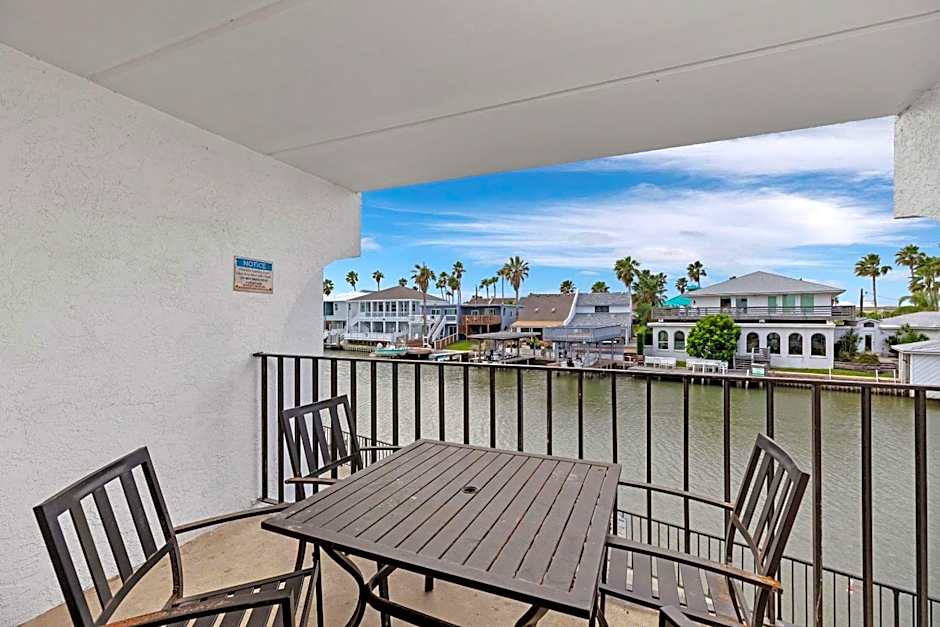 WindWater Hotel and Marina