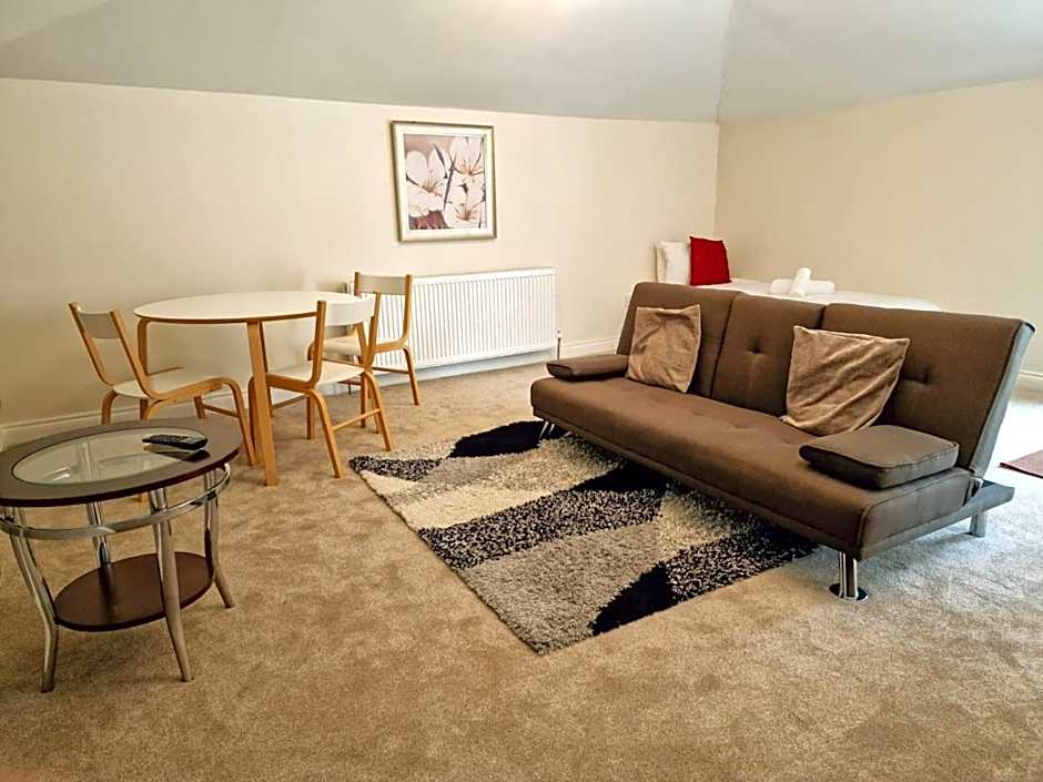 Wentworth House - Free Parking