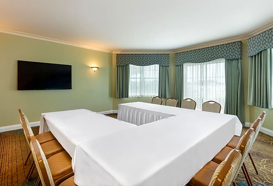 The Waterfront Inn