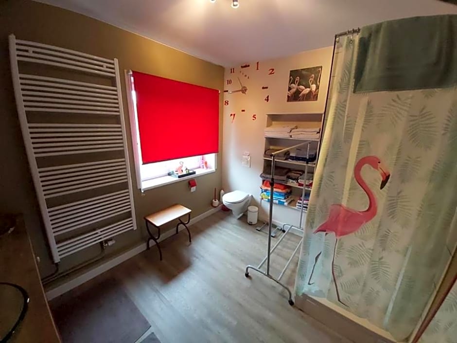 Magnifiques chambres au calme by Claire de Meuse