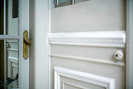 Standard Double Room with Shared Bathroom