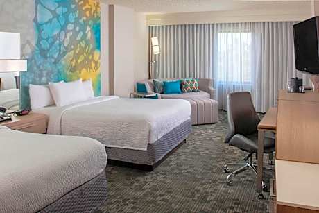 Queen Room with Two Queen Beds and Pool View