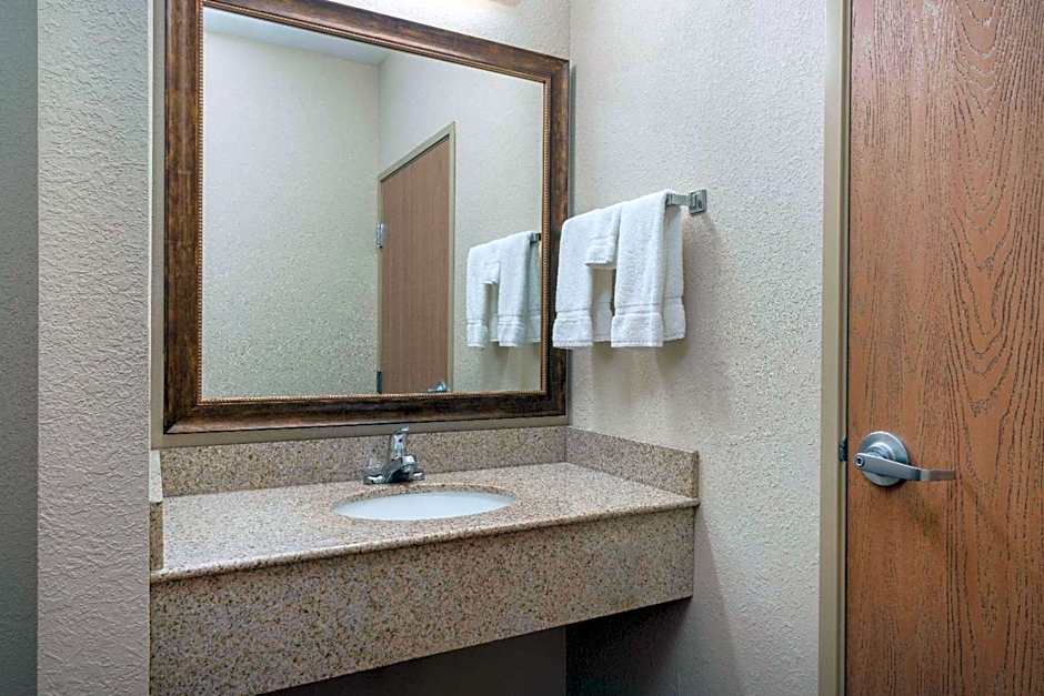 AmericInn by Wyndham Anamosa