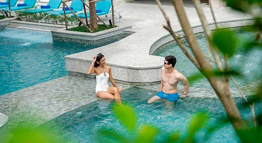 Novotel Living Bangkok Sukhumvit Legacy