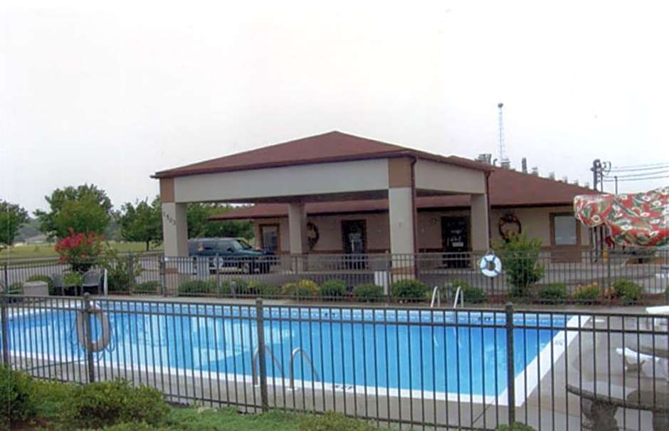 Briarwood Inn Of Geneva