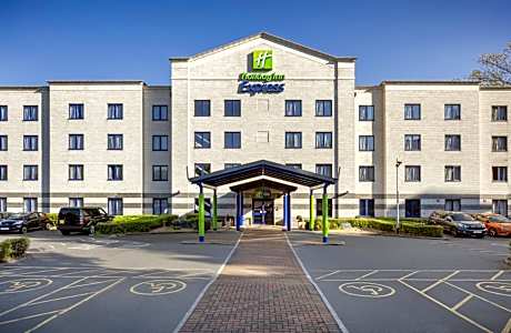 Holiday Inn Express Poole By IHG