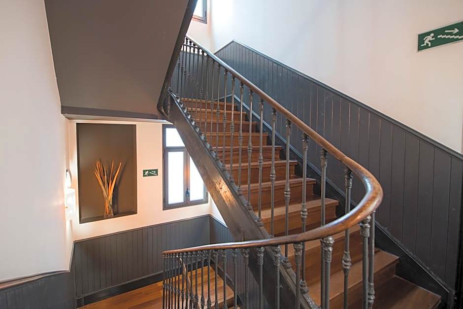 Petit Palace Tres Cruces