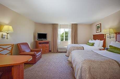 2 Queen Studio Suite