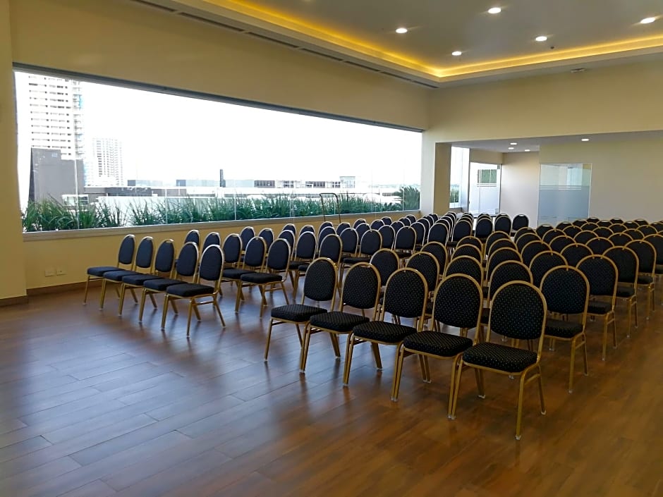 Paseo La Galería Hotel & Suites