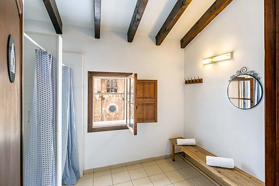 El Josemari Youth Hostel - Albergue Juvenil