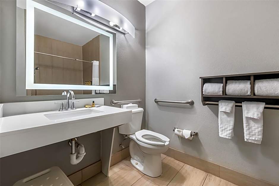 Best Western Plus Liberal Hotel & Suites