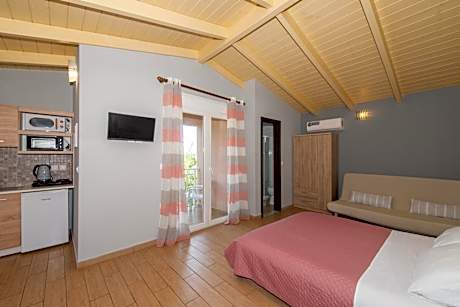 Junior Suite with Garden View