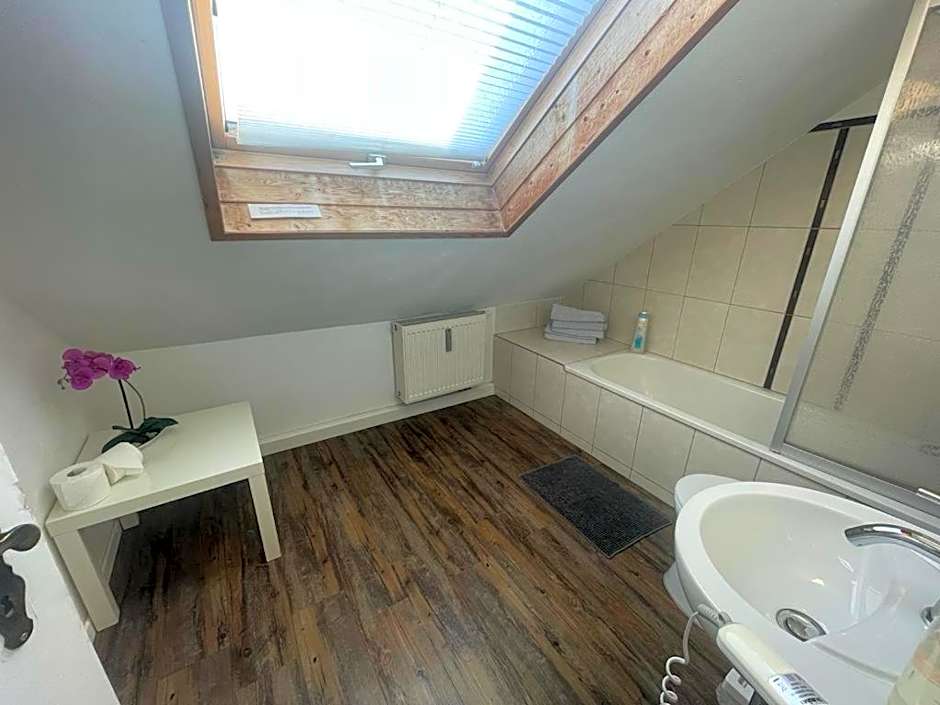 LA Boutique House