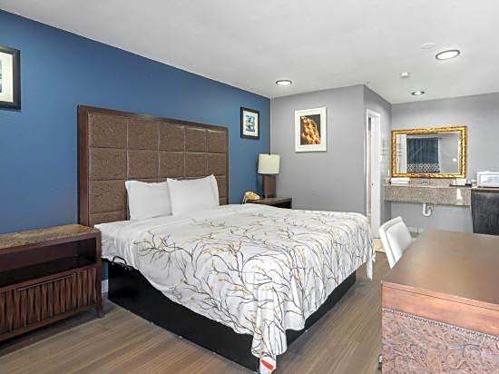 Golden Inn Dallas by Hotel O