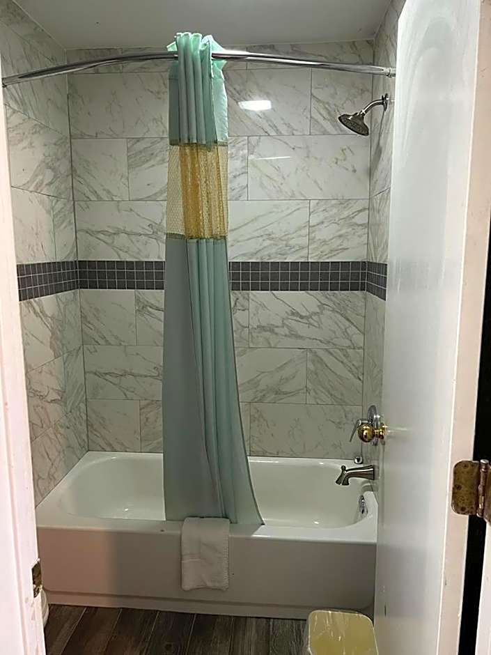 Key West Inn - Tuscumbia