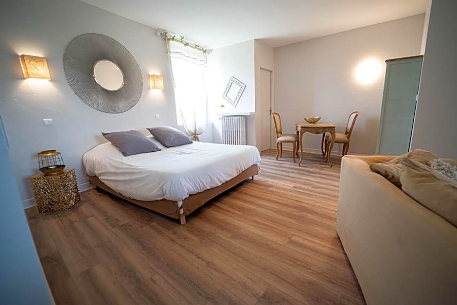 Photo 1 of 4 of Suite, Mountain View