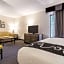 La Quinta Inn & Suites by Wyndham Myrtle Beach at 48th Avenue