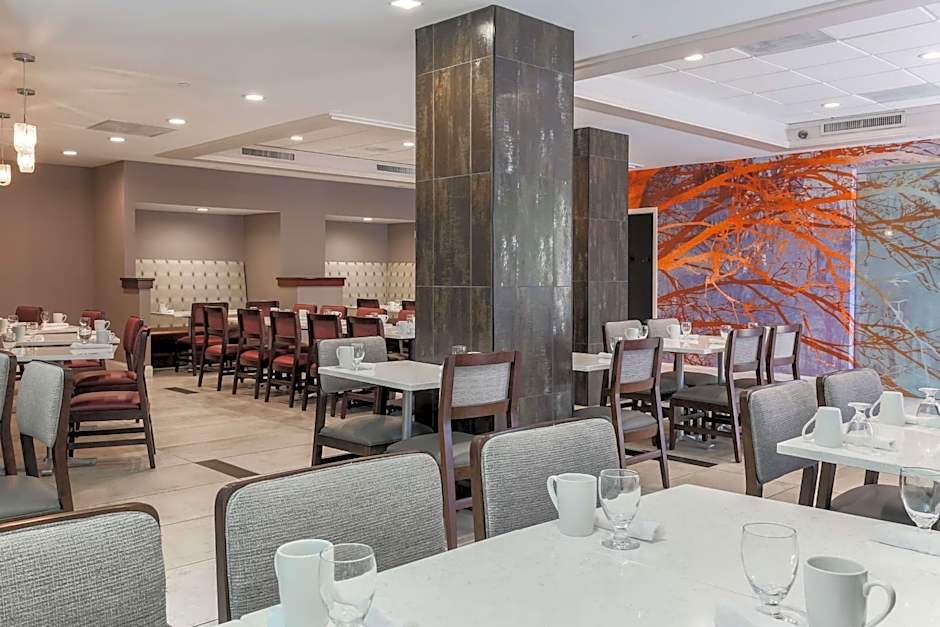 DoubleTree By Hilton Hotel Atlanta Airport