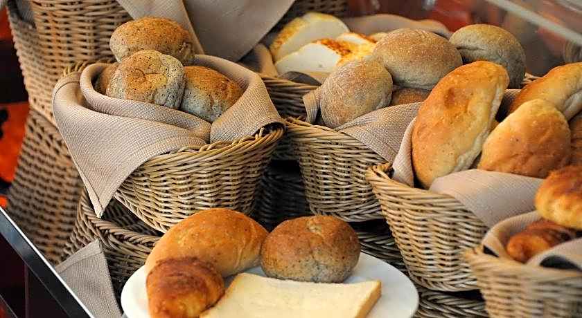 Golden Tulip RS Boutique Hotel