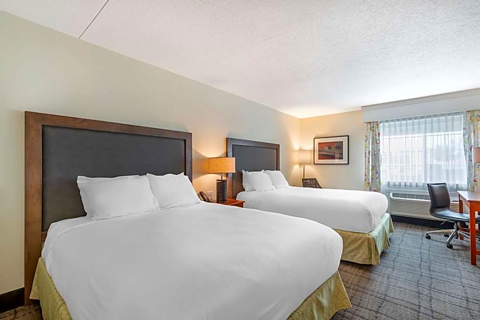 Best Western Plus University Park Inn & Suites