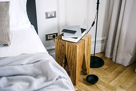 Deluxe Room, Non Smoking, City View (1 Double Bed)