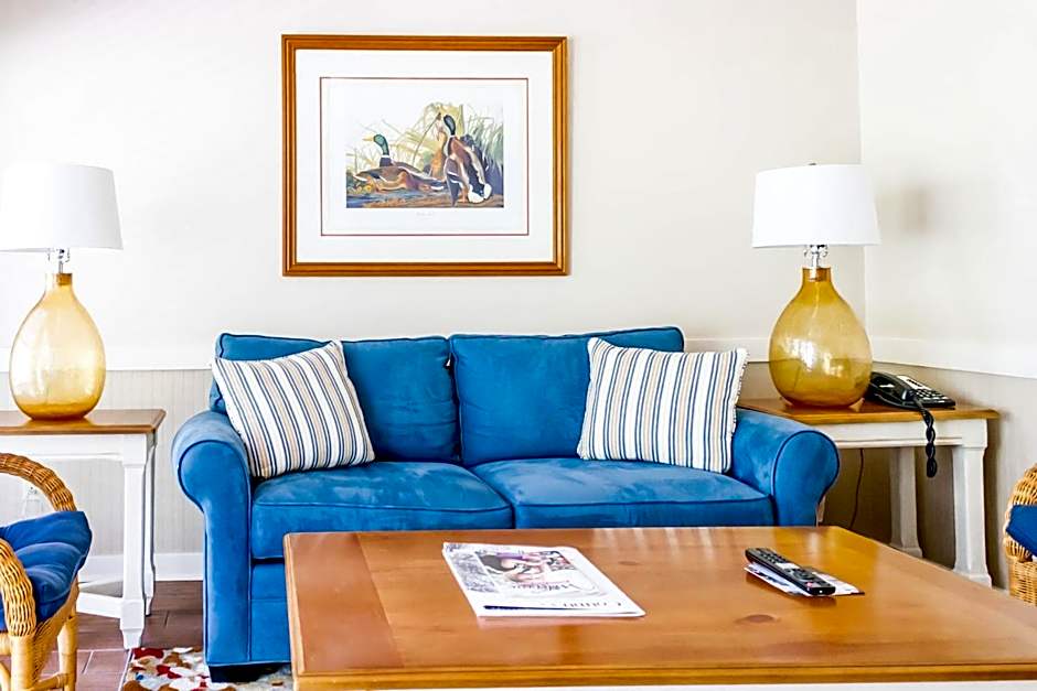 The Lodge at The Bluffs