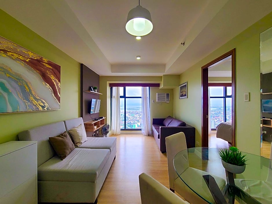 1 Bedroom Suite-Horizons 101 Condo with Seaview