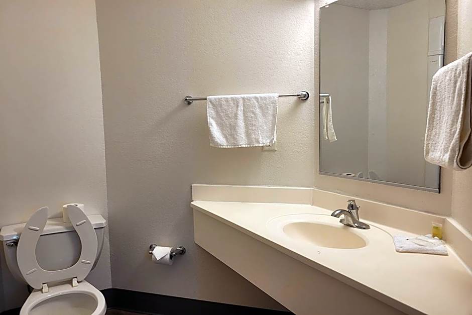 Modern Stay 39 Lakeview By OYO Minonk