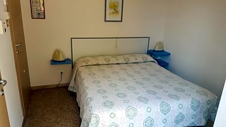 Small Single Room