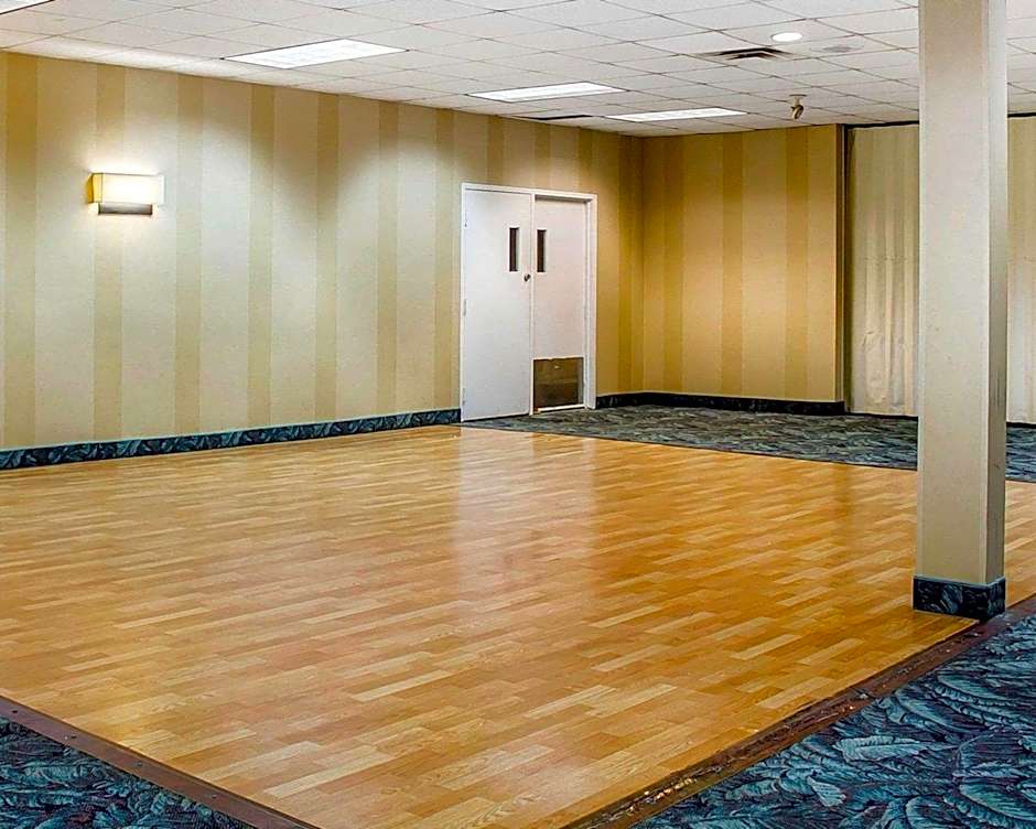 Wilkes-Barre Inn & Suites