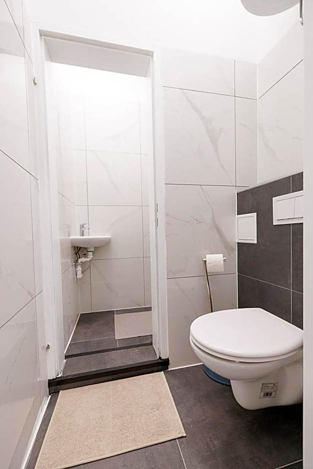 Central City Style Rooms by Home2