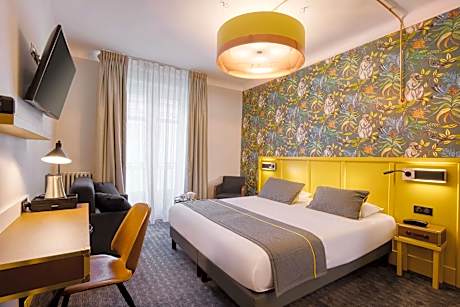 Superior King Room with Sofa Bed & without Air Condition