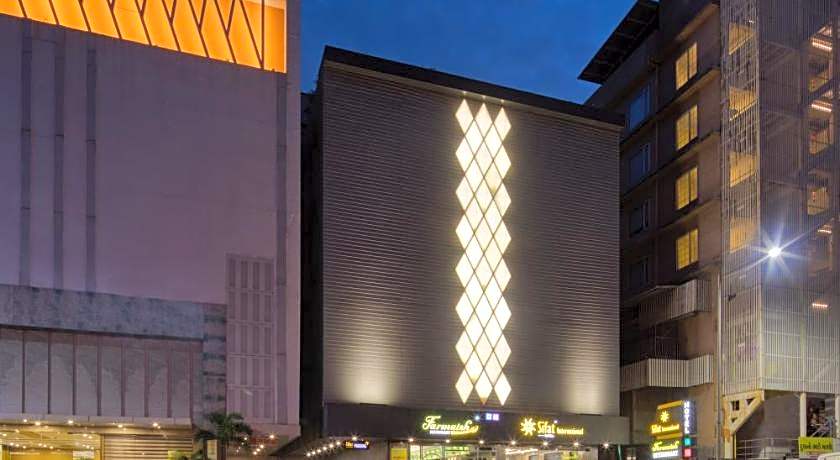 Hotel Sifat International