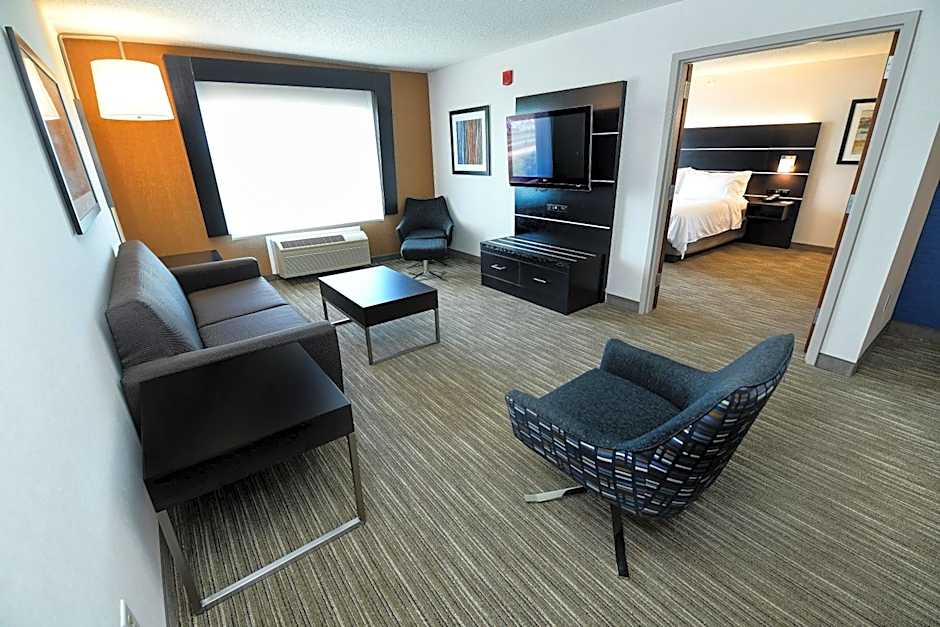 Holiday Inn Express Hotel & Suites Grand Forks By IHG