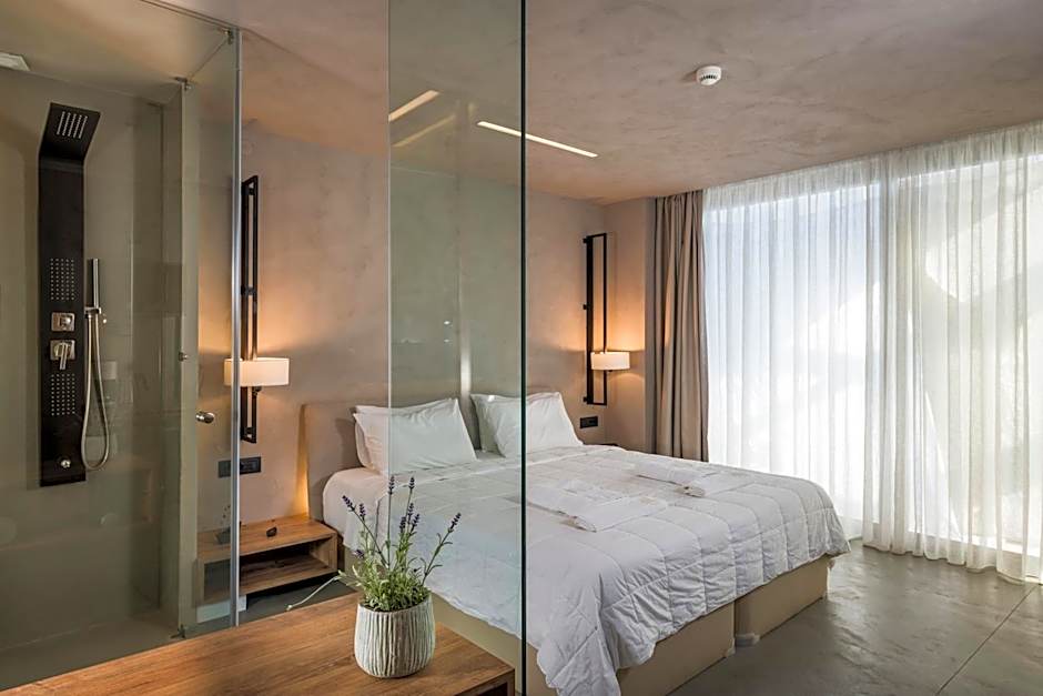 Icarus Hotel — 50 fotoğraftan 1. fotoğraf