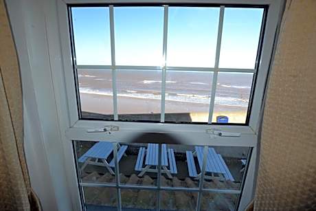 Twin Room with Side Sea View