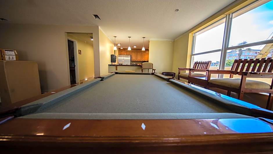 Family Friendly - Direct Oceanfront Sanibel 303