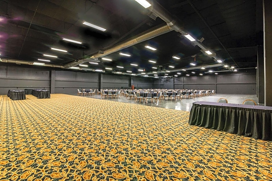 Clarion Hotel Convention Center