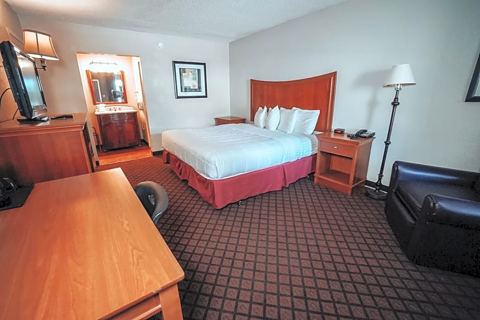 Lamplighter Inn and Suites - North