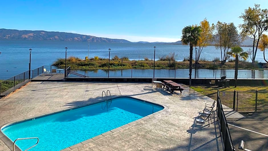 Anchorage Inn Lakeport