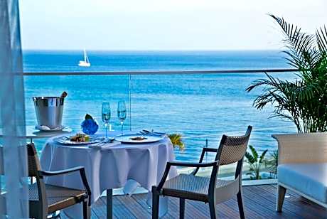 Premium King Room with Ocean View