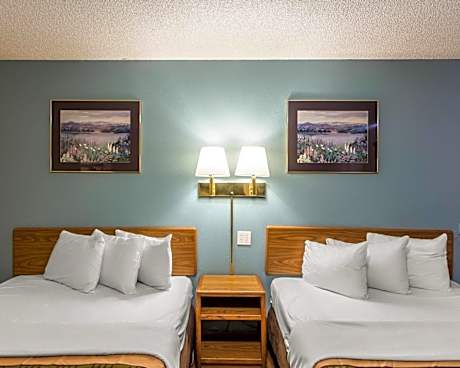 Queen Room with Two Queen Beds - Non-Smoking