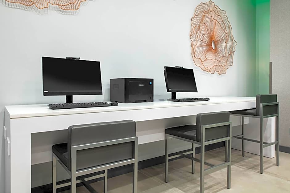 Wingate by Wyndham Long Island City