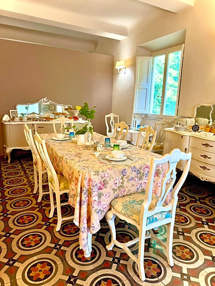 Villa La Dogana B&B di Charme - Historic Villa with a beautiful garden - private parking